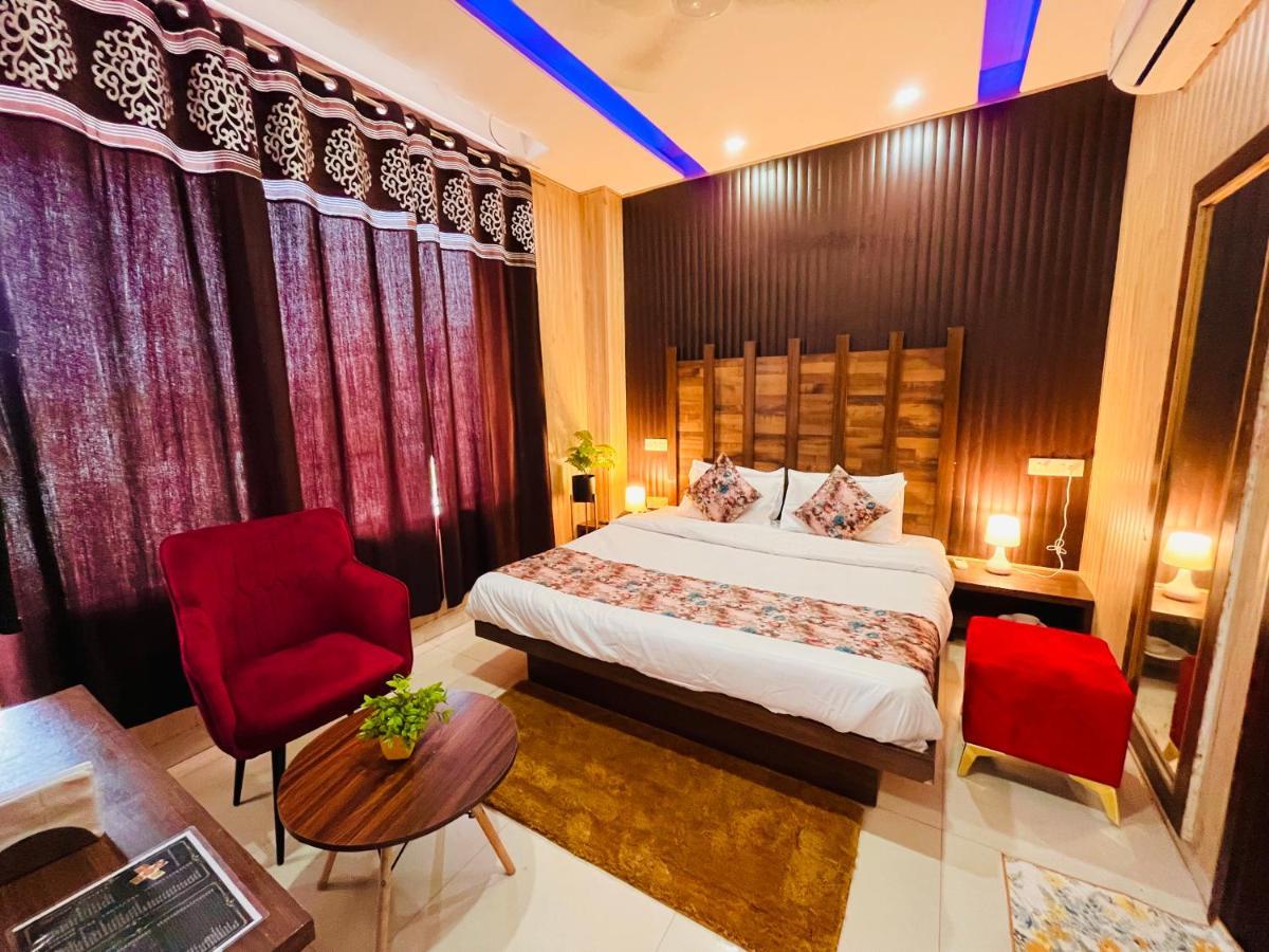 Hotel Pearl Grand, Zirakpur - Top Rated & Most Awarded Property In Tricity Chandīgarh Екстериор снимка