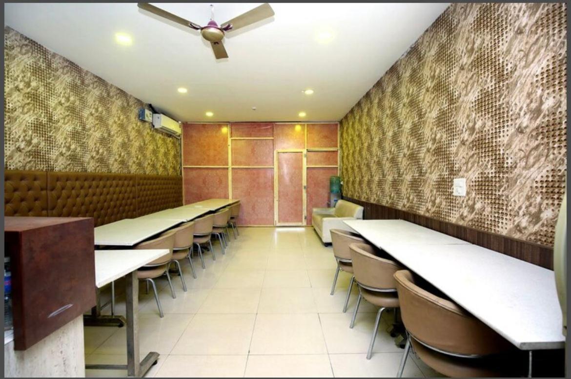 Hotel Pearl Grand, Zirakpur - Top Rated & Most Awarded Property In Tricity Chandīgarh Екстериор снимка