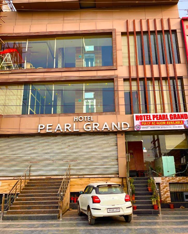 Hotel Pearl Grand, Zirakpur - Top Rated & Most Awarded Property In Tricity Chandīgarh Екстериор снимка