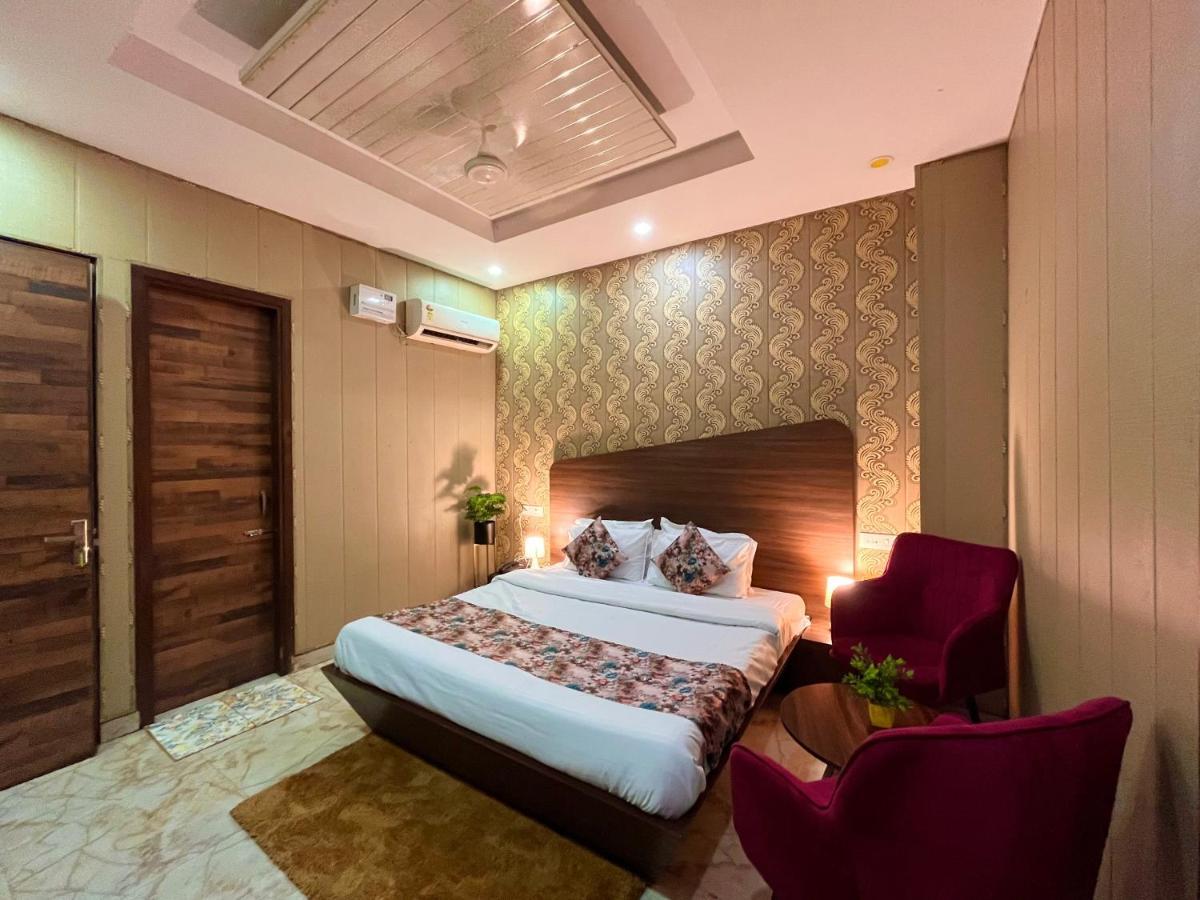 Hotel Pearl Grand, Zirakpur - Top Rated & Most Awarded Property In Tricity Chandīgarh Екстериор снимка